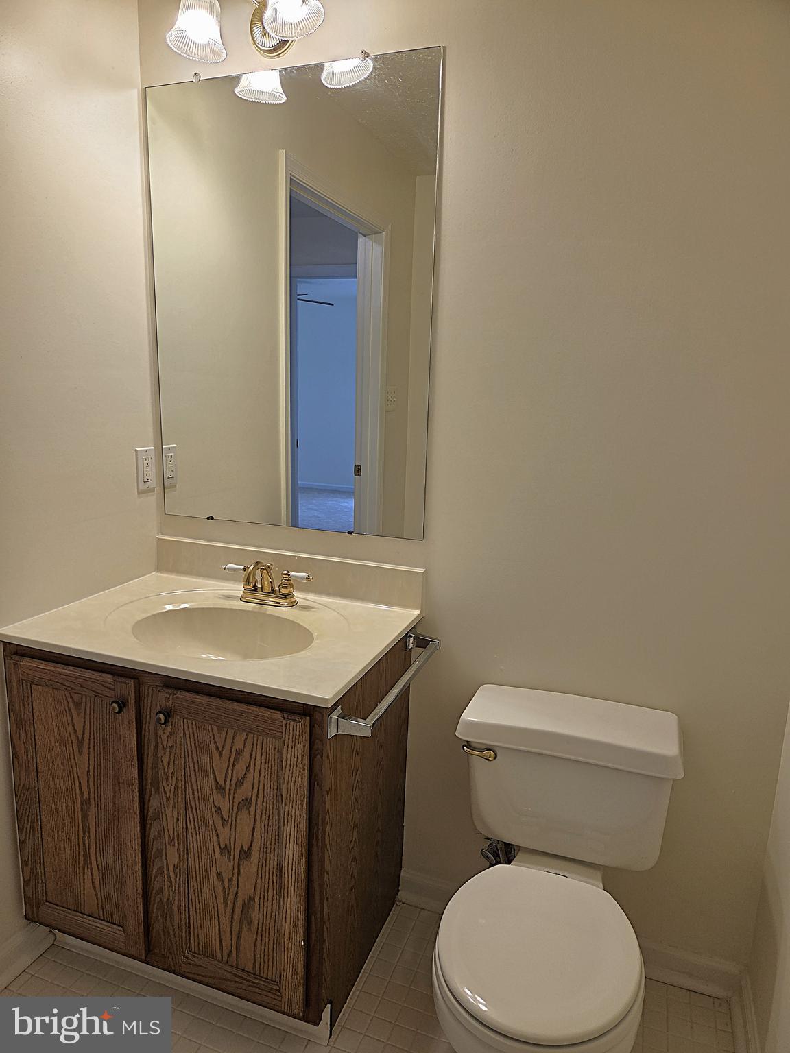 6391 Rutherford Court, Unit D Frederick, MD 21703 - Photo 13 of 17 HALL HALF BATH