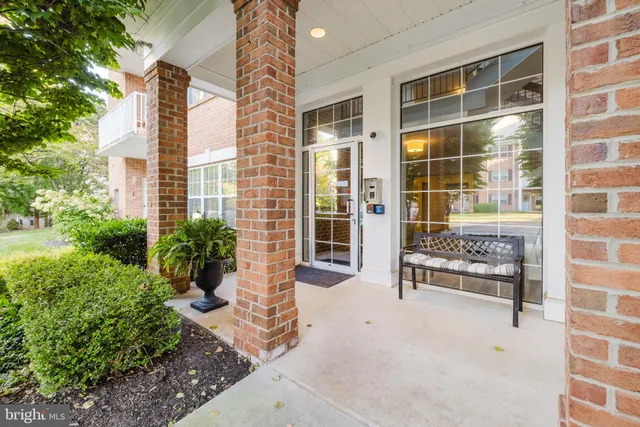 $2,600 | 12105 Tullamore Court, Unit 401, Lutherville-Timonium, MD 21093