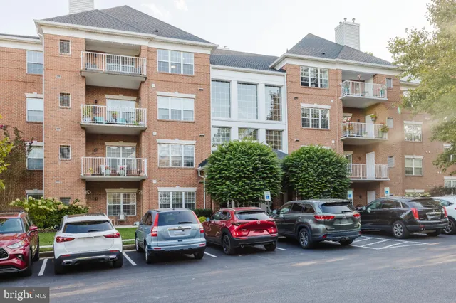 $2,600 | 12105 Tullamore Court, Unit 401, Lutherville-Timonium, MD 21093