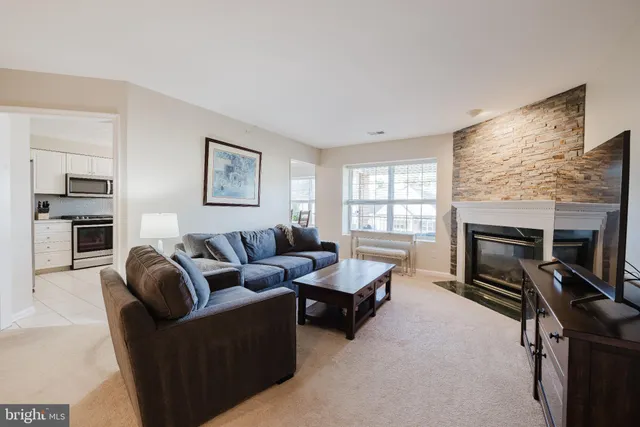 $2,600 | 12105 Tullamore Court, Unit 401, Lutherville-Timonium, MD 21093