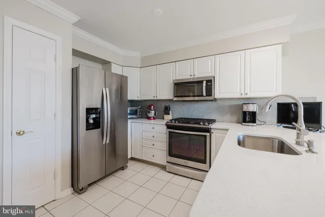 $2,600 | 12105 Tullamore Court, Unit 401, Lutherville-Timonium, MD 21093