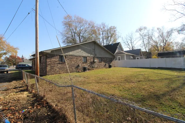 $1,400 | 304 South Mill Street, Plainfield, IN 46168