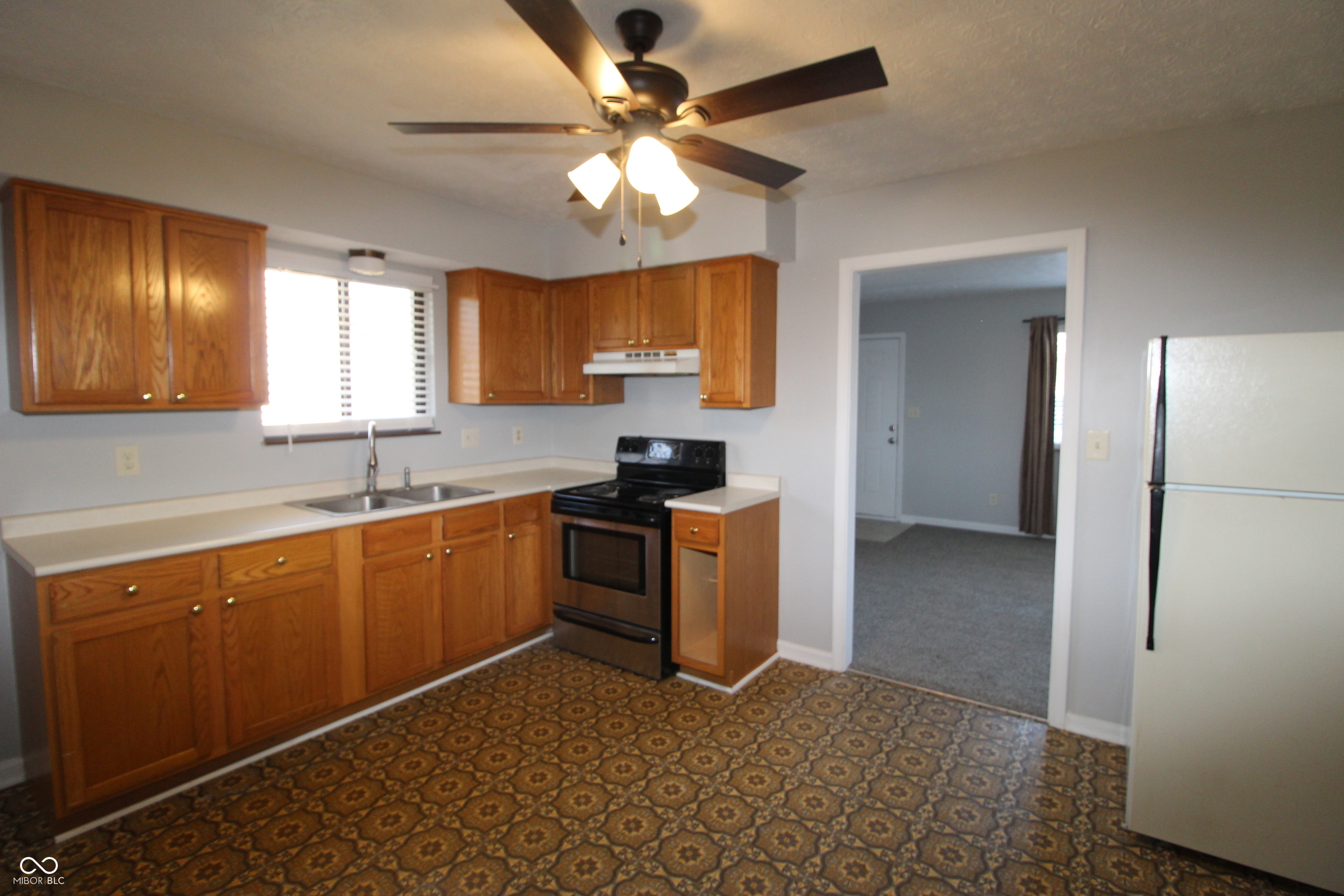 304 South Mill Street Plainfield, IN 46168 - Photo 2 of 16