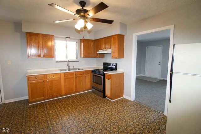 $1,400 | 304 South Mill Street, Plainfield, IN 46168