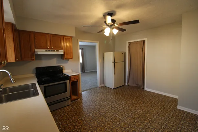 $1,400 | 304 South Mill Street, Plainfield, IN 46168