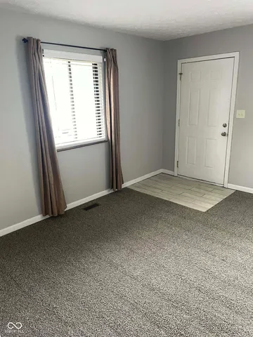 $1,400 | 304 South Mill Street, Plainfield, IN 46168