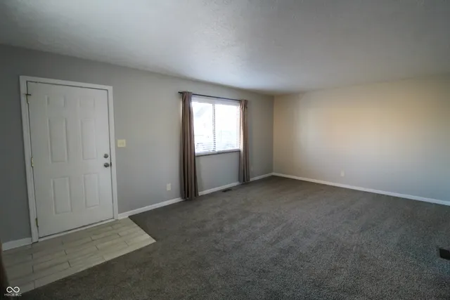 $1,400 | 304 South Mill Street, Plainfield, IN 46168