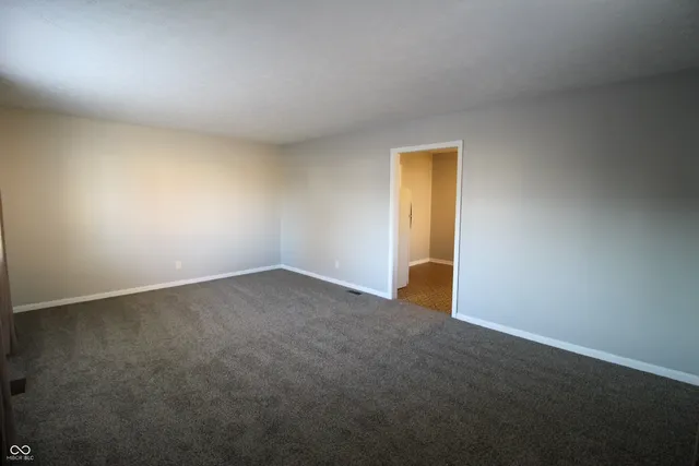 $1,400 | 304 South Mill Street, Plainfield, IN 46168