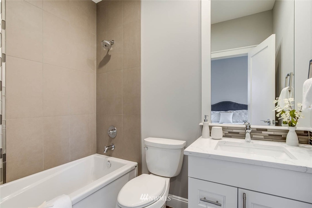 14730 Southeast 113th Street Renton, WA 98059 - Photo 16 of 25
