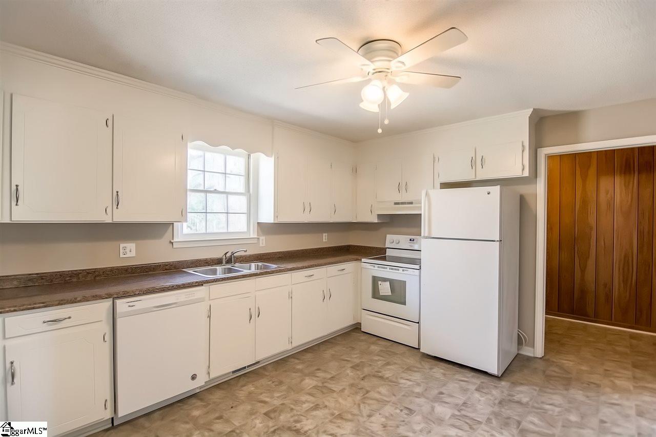 700 Jonesville Road Simpsonville, SC 29681 - Photo 5 of 24 Gallery Image 5