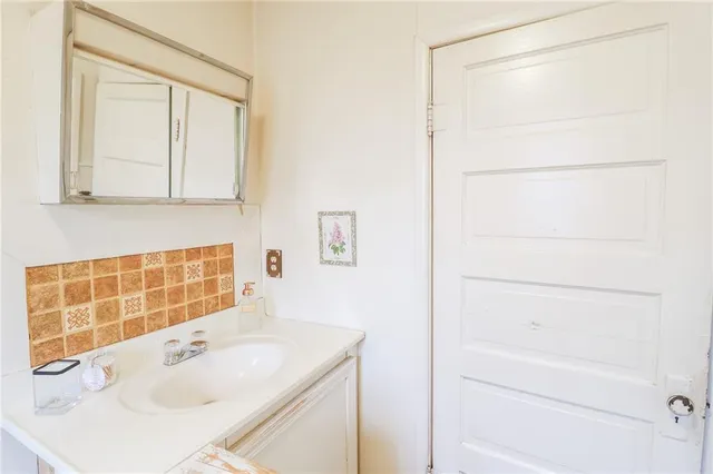 $115,000 | 602 East 10th Street, Holden, MO 64040