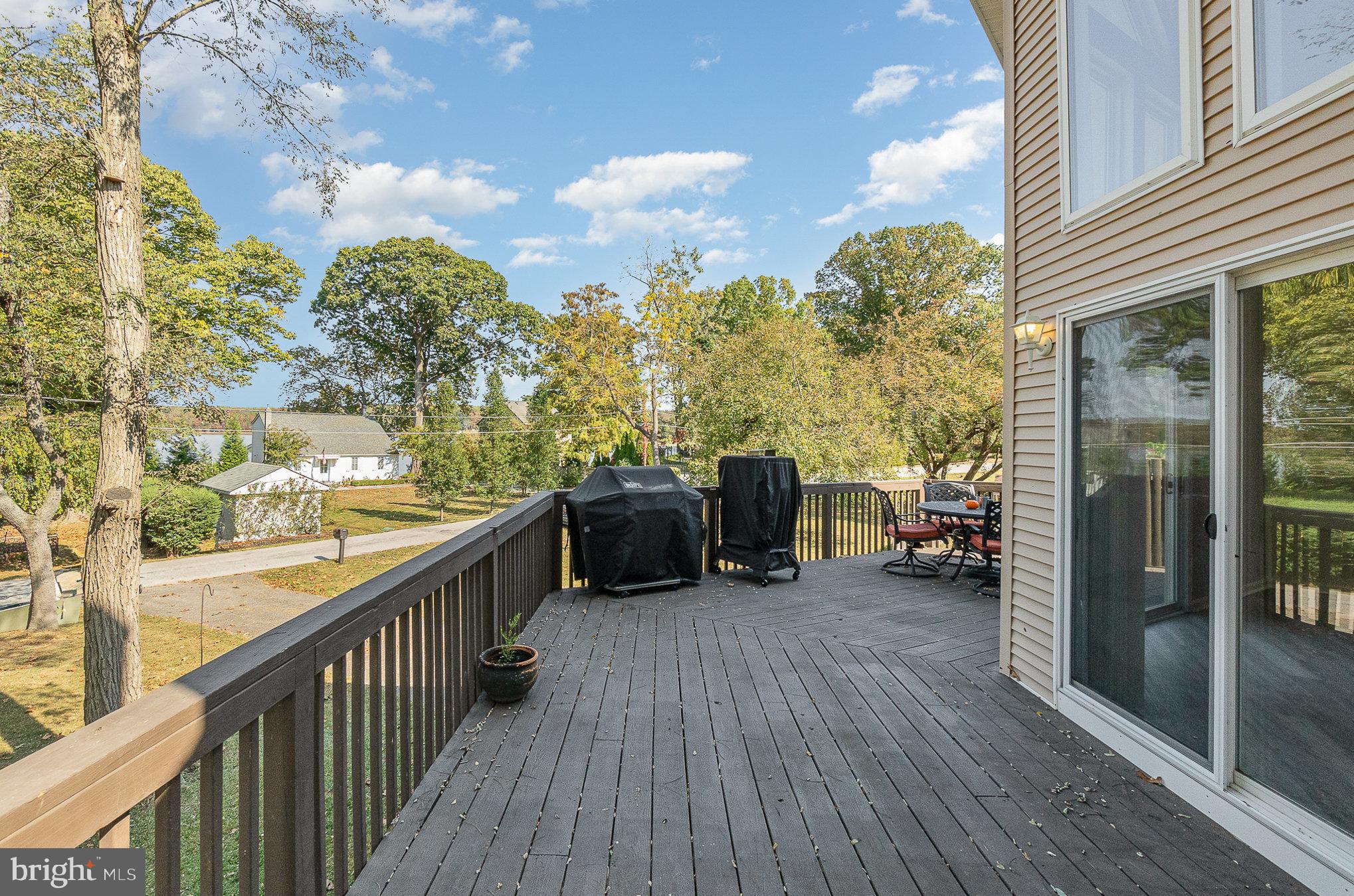 48 Knollwood Road Elkton, MD 21921 - Photo 33 of 51 Large wrap around deck