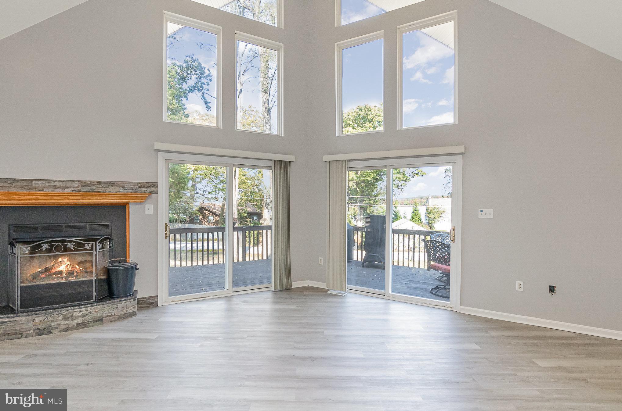 48 Knollwood Road Elkton, MD 21921 - Photo 7 of 51 Cathedral Ceilings, lots of natural light