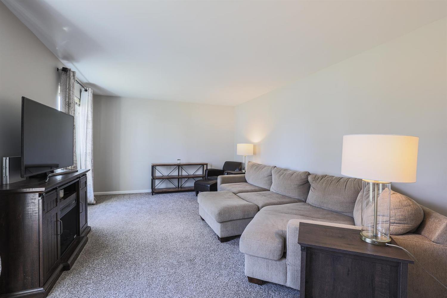 765 Ackley Road Cincinnati, OH 45255 - Photo 8 of 32 Gallery Image 8