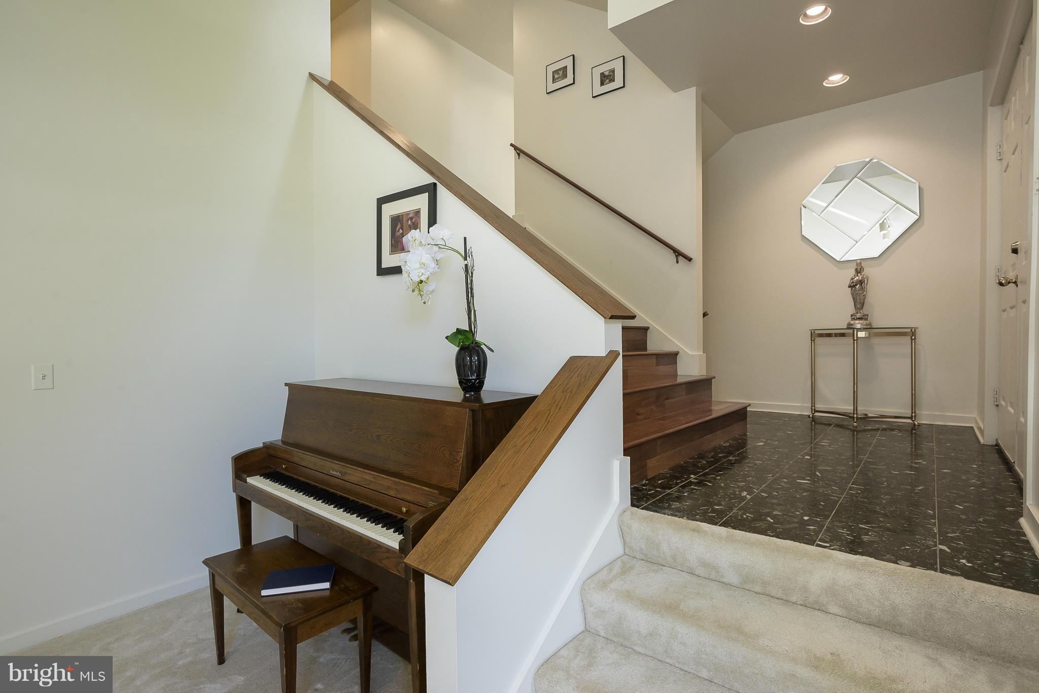 7056 Long View Road Columbia, MD 21044 - Photo 3 of 30 View of Foyer from Living Room