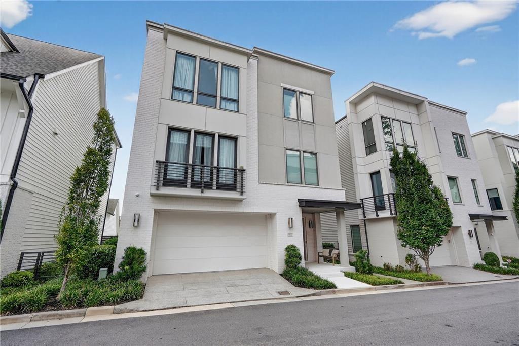 4012 Hazel Nut Lane Atlanta, GA 30342 - Photo 2 of 37