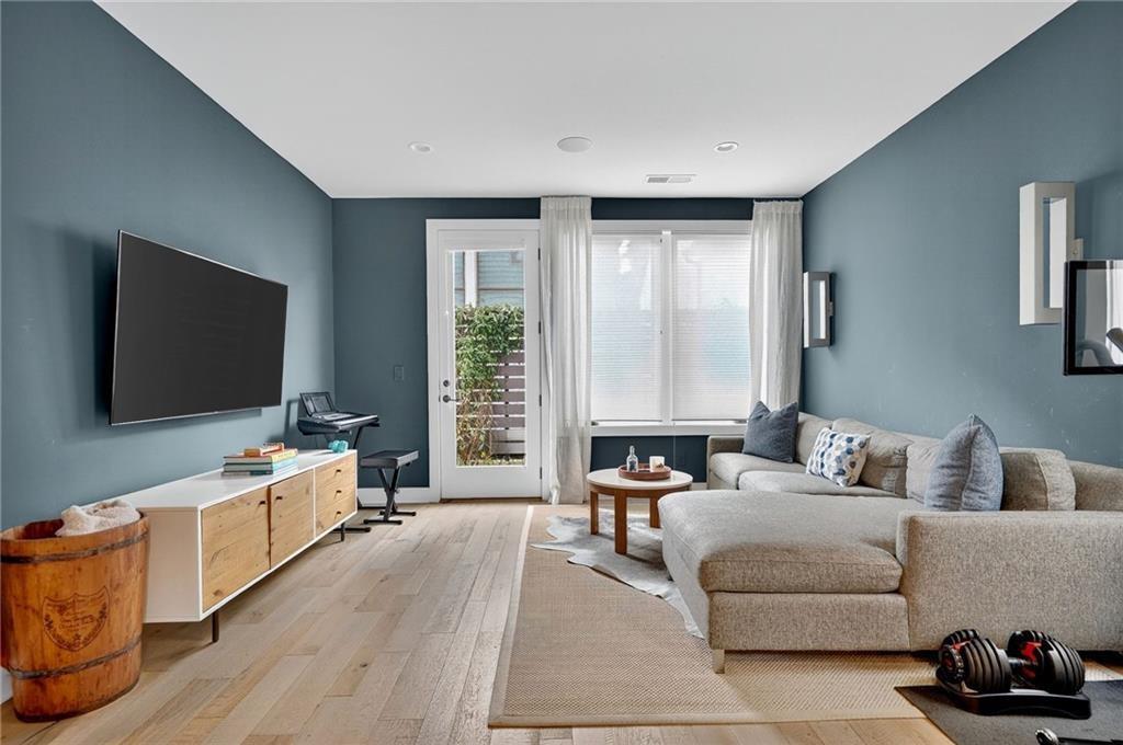 4012 Hazel Nut Lane Atlanta, GA 30342 - Photo 32 of 37