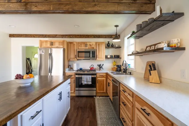 $1,200,000 | 168 Fontana Avenue, Fontana, WI 53125