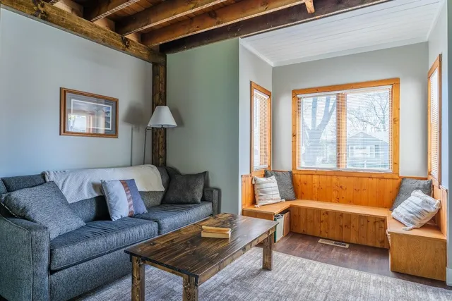 $1,200,000 | 168 Fontana Avenue, Fontana, WI 53125