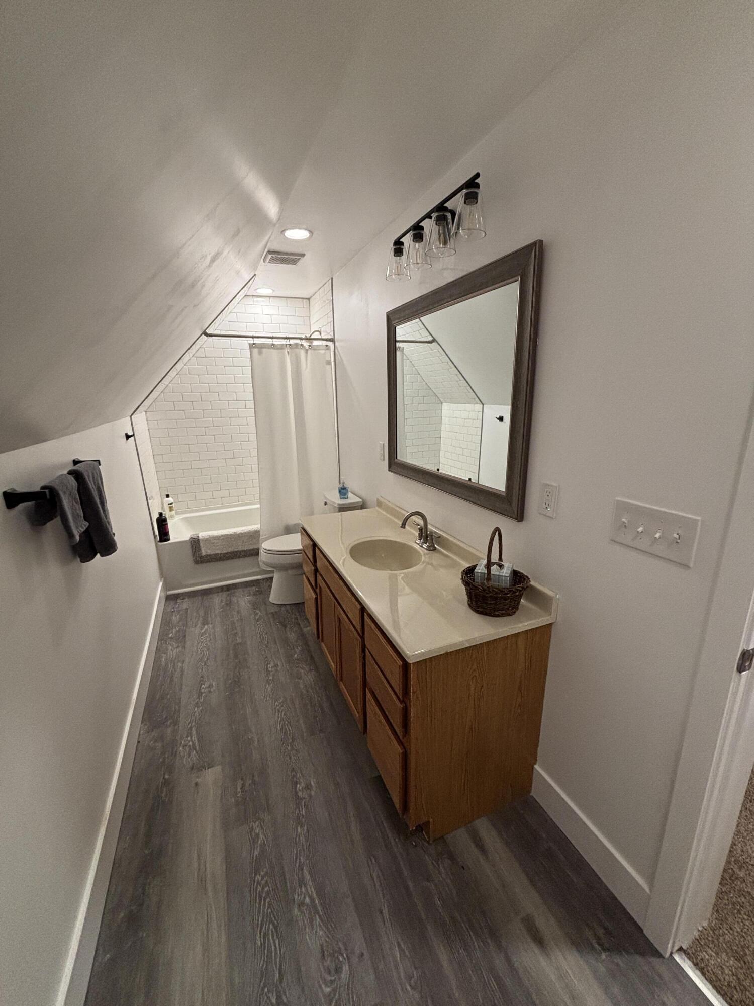 168 Fontana Avenue Fontana, WI 53125 - Photo 28 of 36 IMG_3767