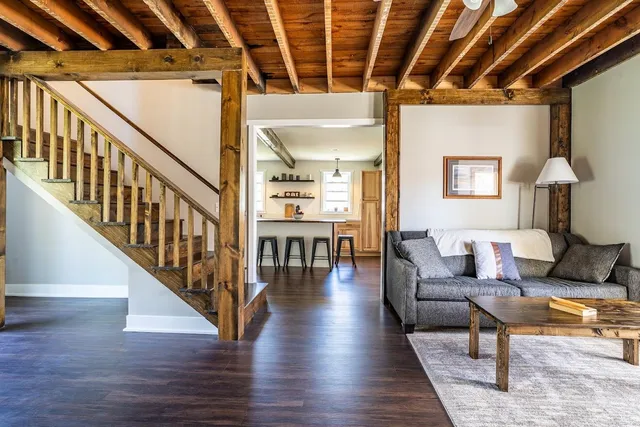 $1,200,000 | 168 Fontana Avenue, Fontana, WI 53125