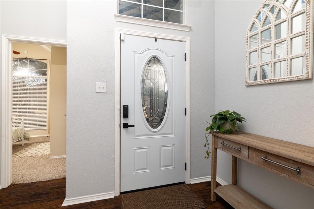 4809 Rincon Way Fort Worth, TX 76137 - Photo 3 of 32