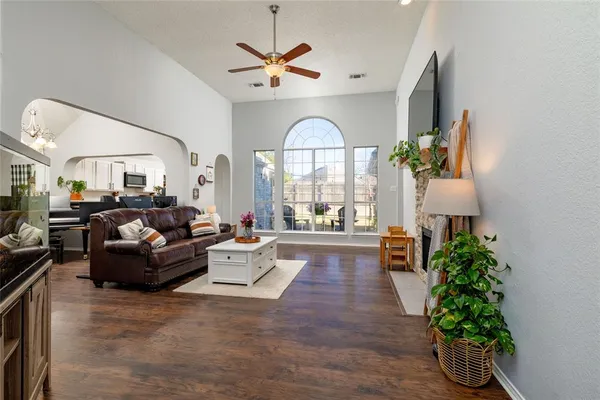 $325,000 | 4809 Rincon Way, Fort Worth, TX 76137