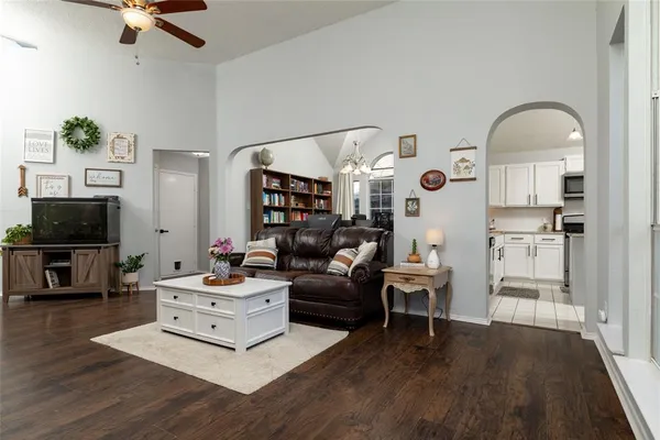 $325,000 | 4809 Rincon Way, Fort Worth, TX 76137