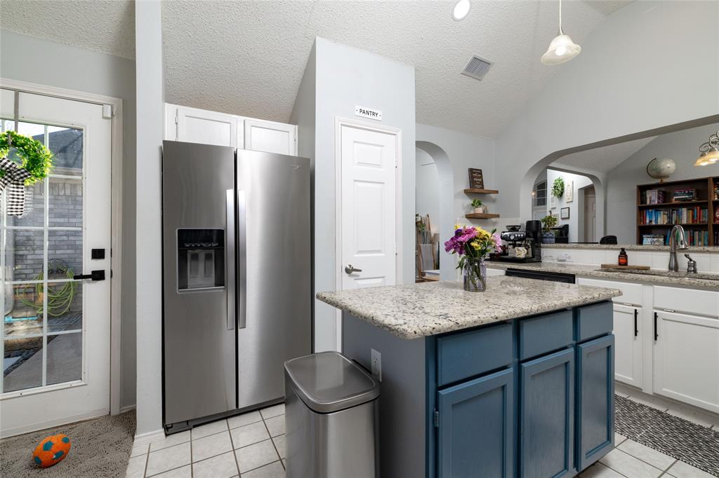 4809 Rincon Way Fort Worth, TX 76137 - Photo 10 of 32