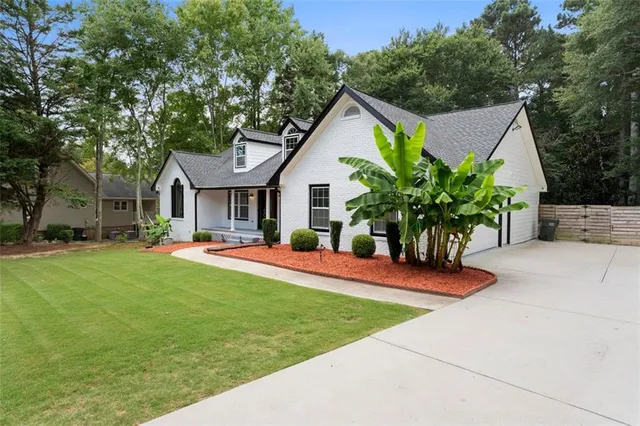 $400,000 | 3895 Marham Park Circle, Loganville, GA 30052