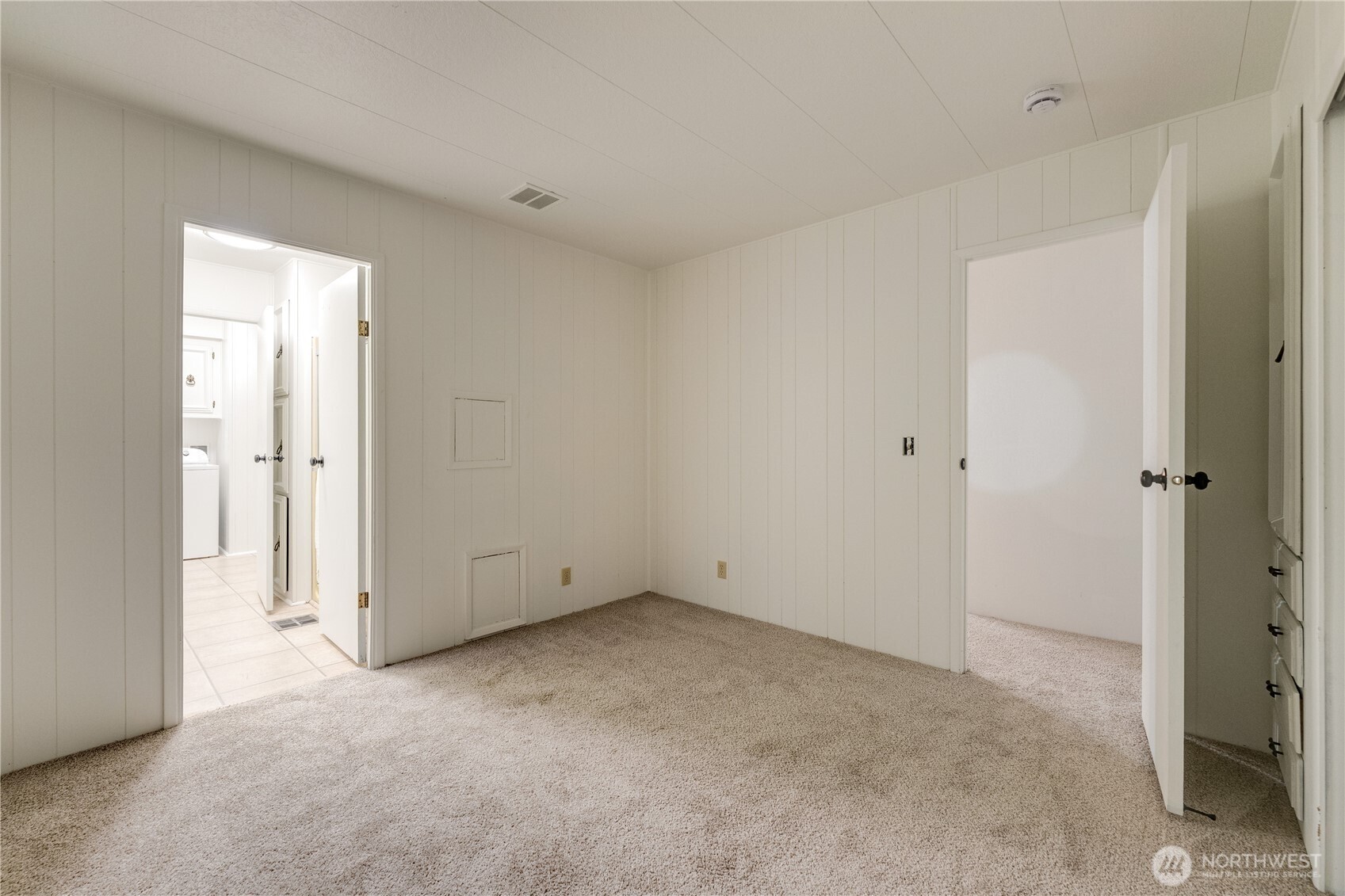 19305 127th Avenue Northeast Bothell, WA 98011 - Photo 30 of 38 a view of an empty room