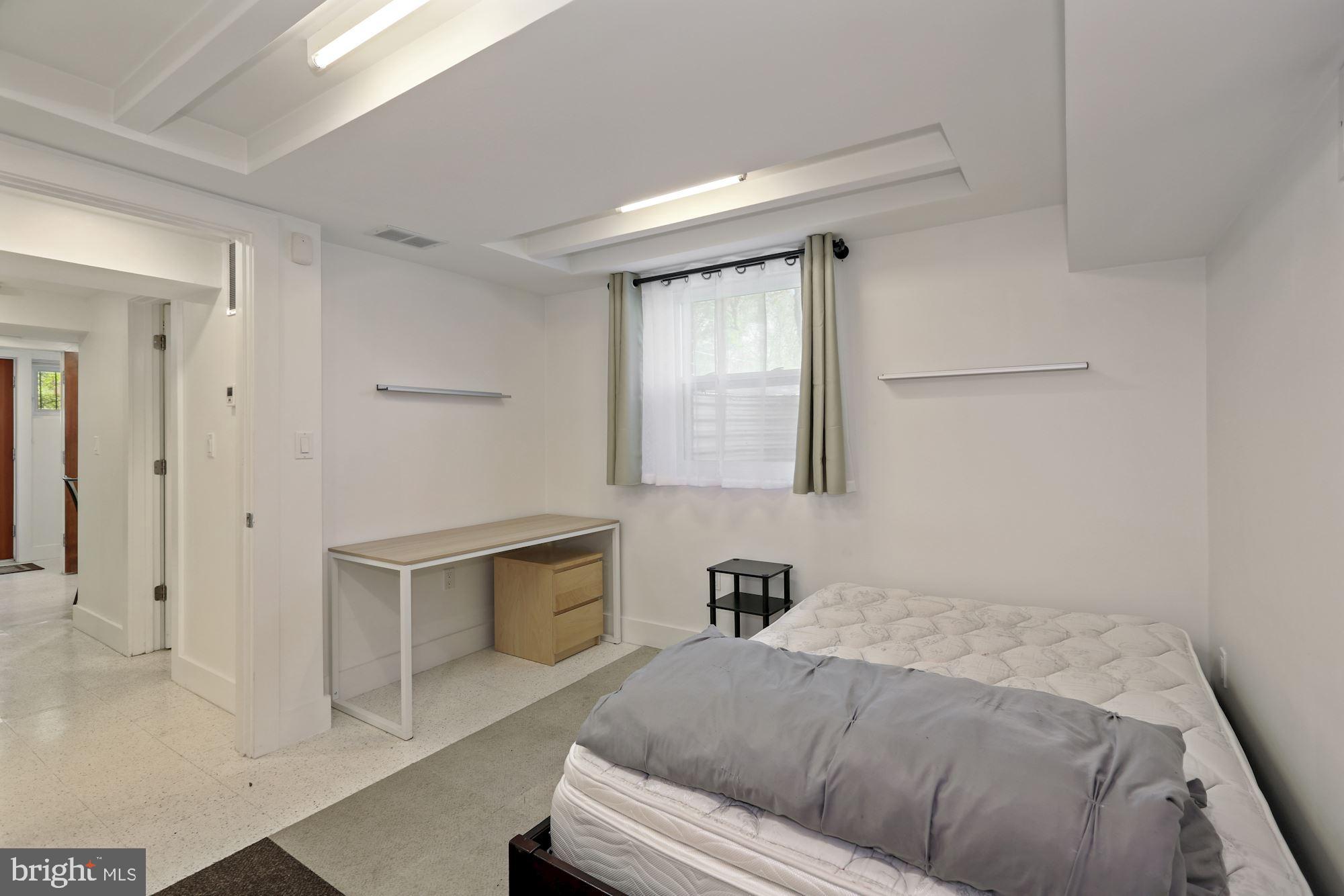 3640 Everett Street Northwest Washington, DC 20008 - Photo 18 of 29