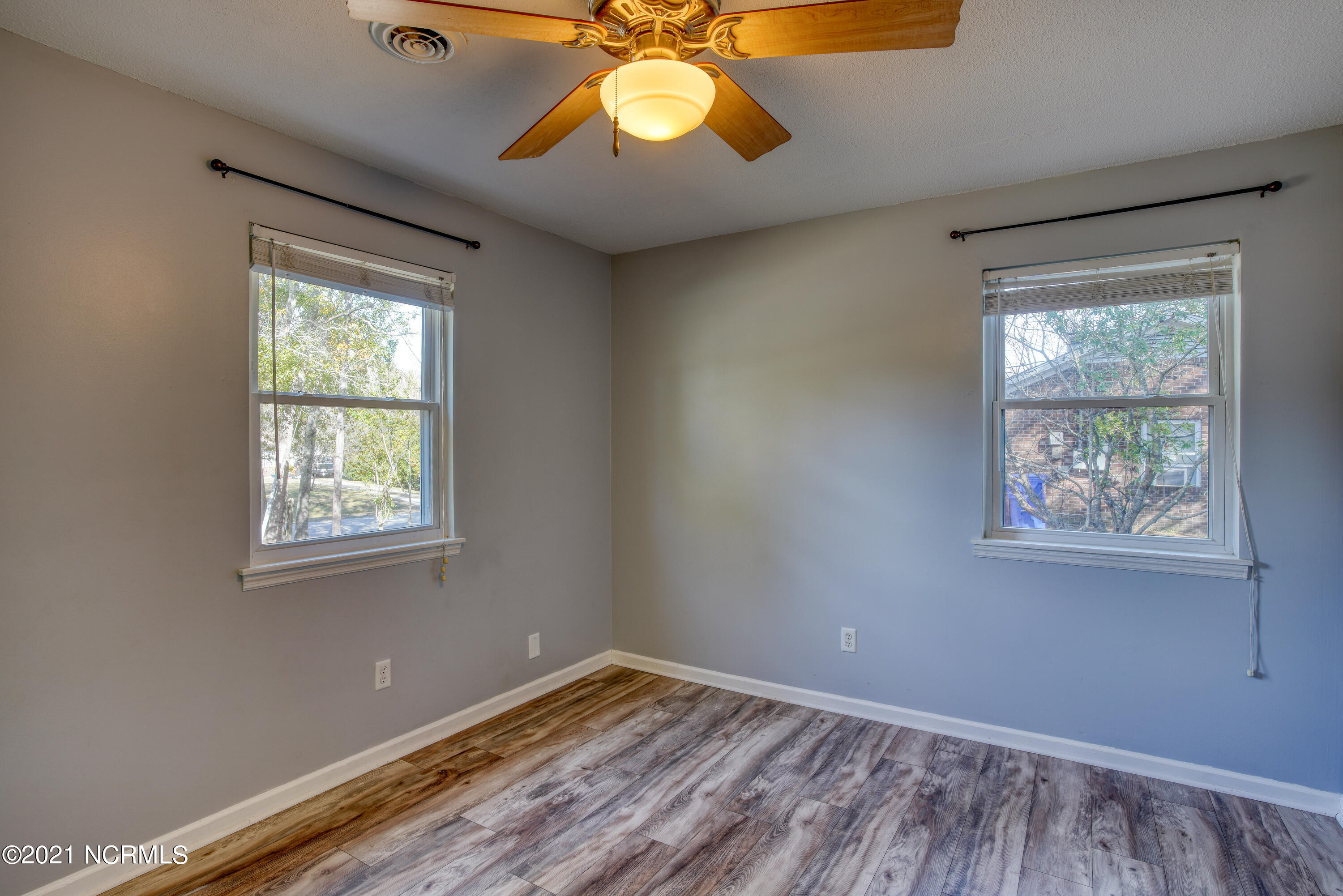 221 Richelieu Road Wilmington, NC 28412 - Photo 10 of 17 221 Richelieu-18