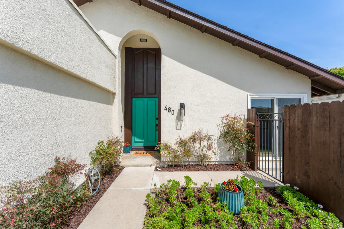 480 Reed Court Goleta, CA 93117 - Photo 3 of 41 _ROY3632