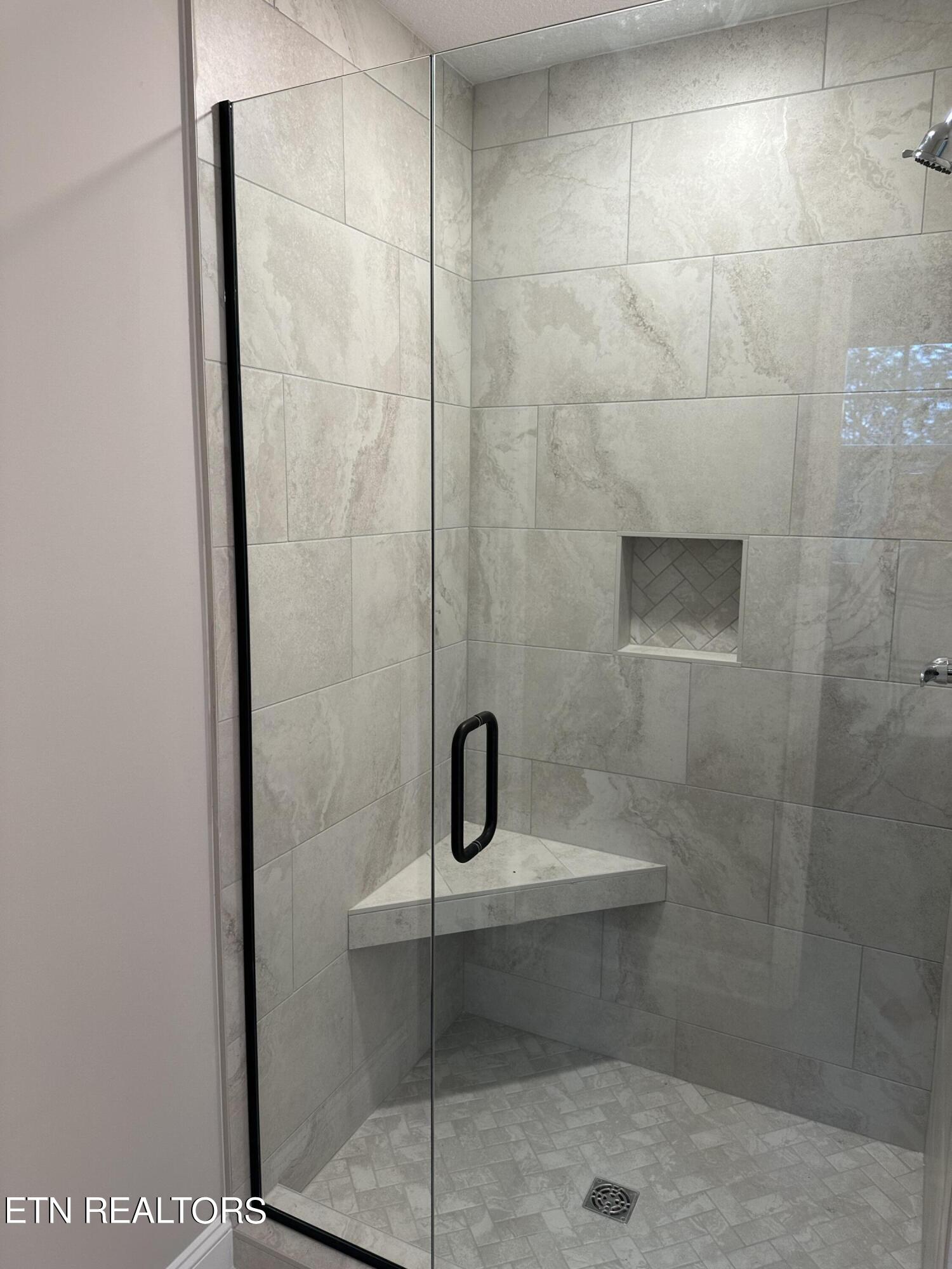 7636 Honey Oaks Road Corryton, TN 37721 - Photo 7 of 8 Tile Shower