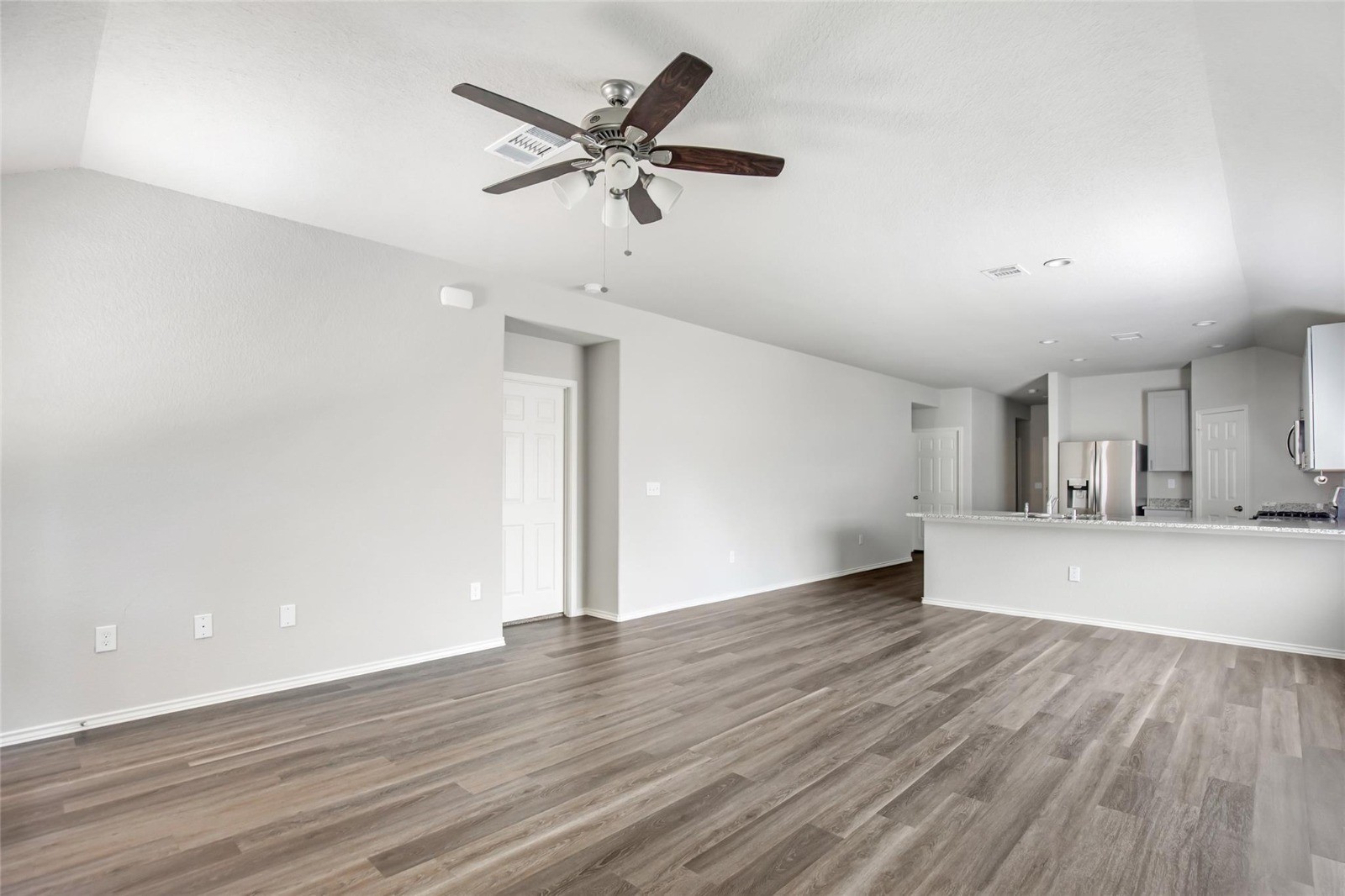 10031 Spring Creek Road Cleveland, TX 77327 - Photo 20 of 28