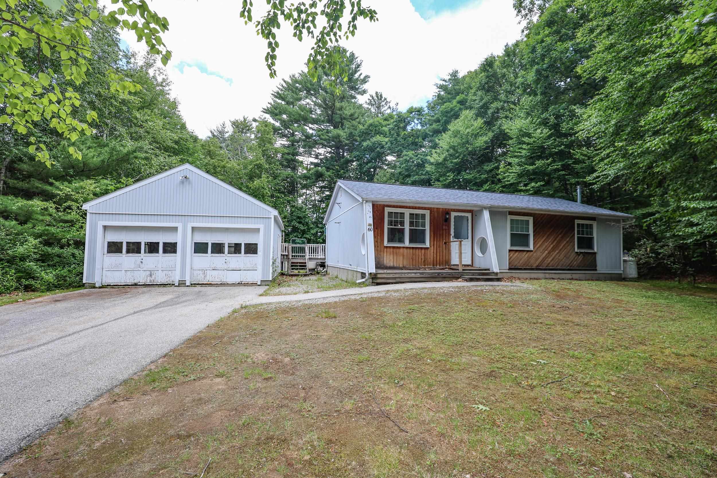60 Farmer Road Hooksett, NH 03106 - Photo 2 of 16
