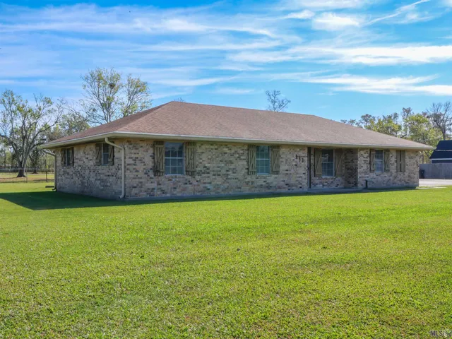 $231,000 | 111 Swamp Drive, Bourg, LA 70343