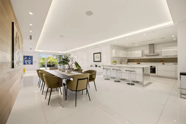 $2,700,000 | 3535 Hiawatha Avenue, Unit 305, Coconut Grove, FL 33133