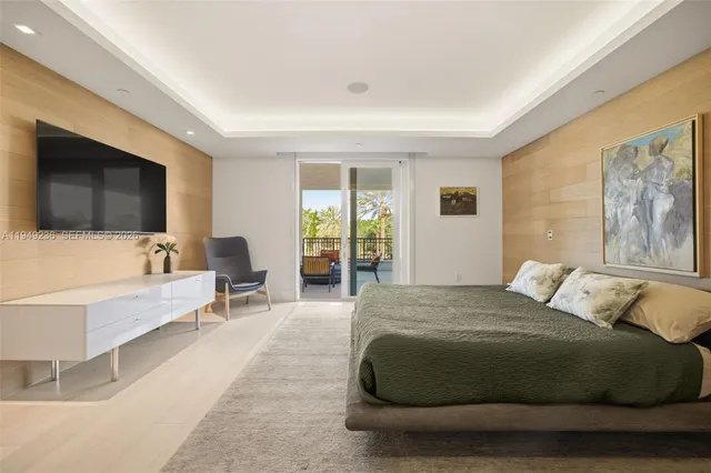 $2,700,000 | 3535 Hiawatha Avenue, Unit 305, Coconut Grove, FL 33133