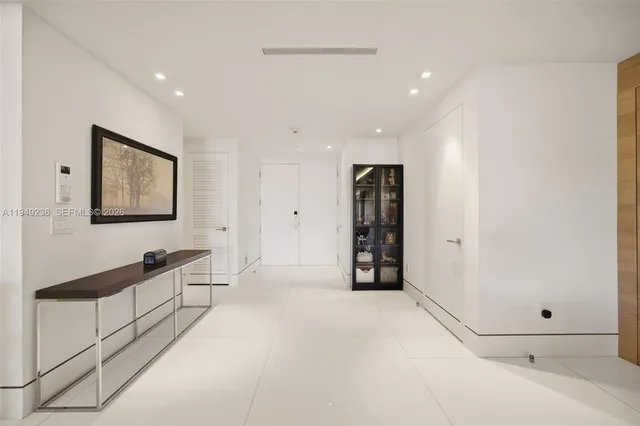 $2,700,000 | 3535 Hiawatha Avenue, Unit 305, Coconut Grove, FL 33133