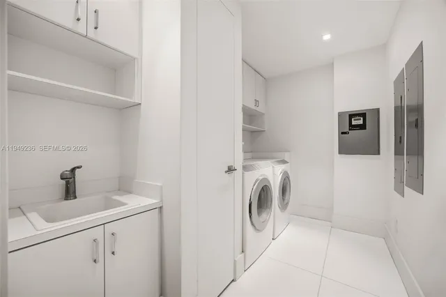 $2,700,000 | 3535 Hiawatha Avenue, Unit 305, Coconut Grove, FL 33133