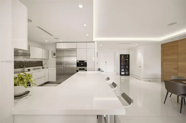 $2,700,000 | 3535 Hiawatha Avenue, Unit 305, Coconut Grove, FL 33133