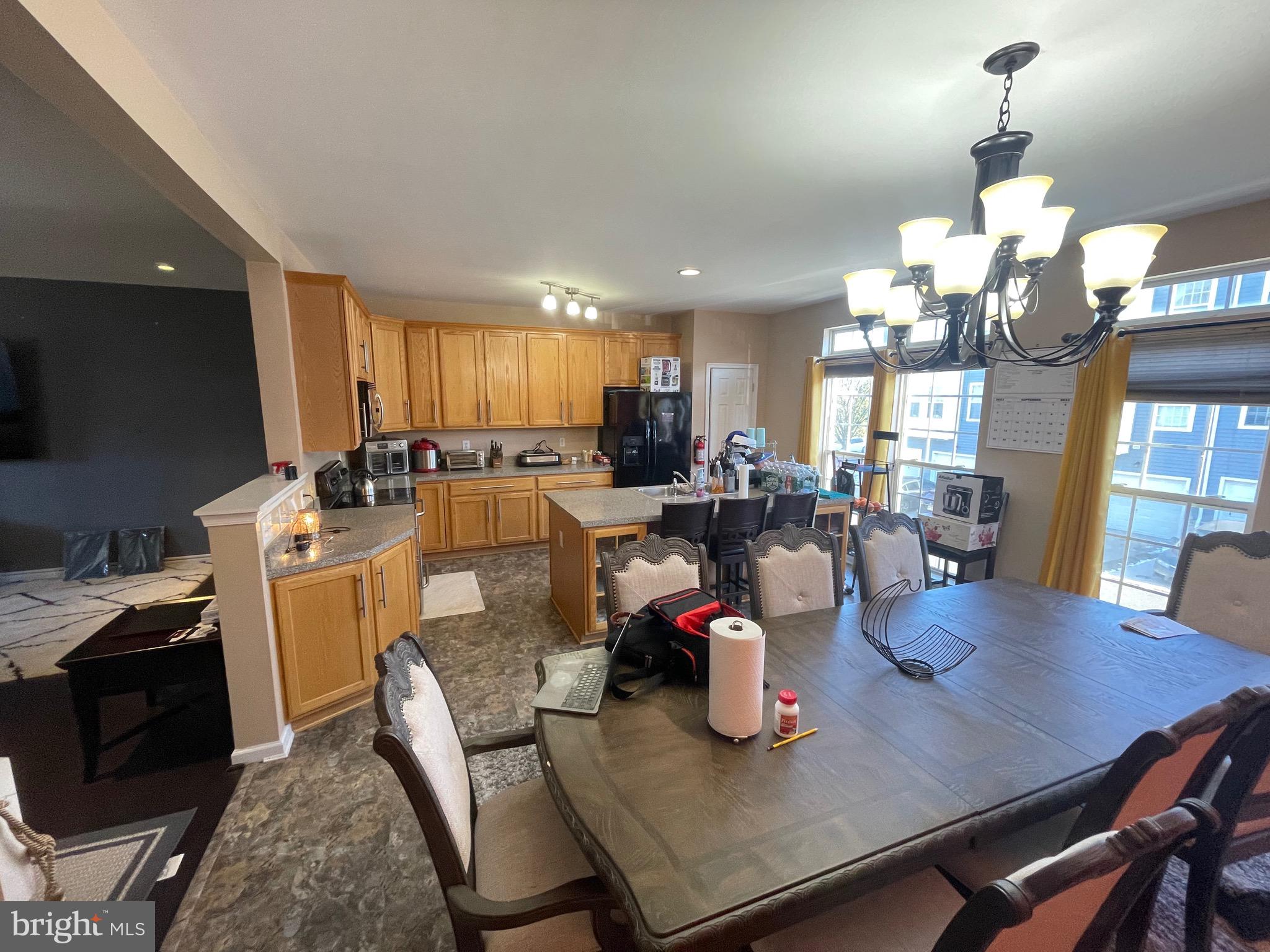 13 Swan Court Delran, NJ 08075 - Photo 16 of 54 Kitchen/dining