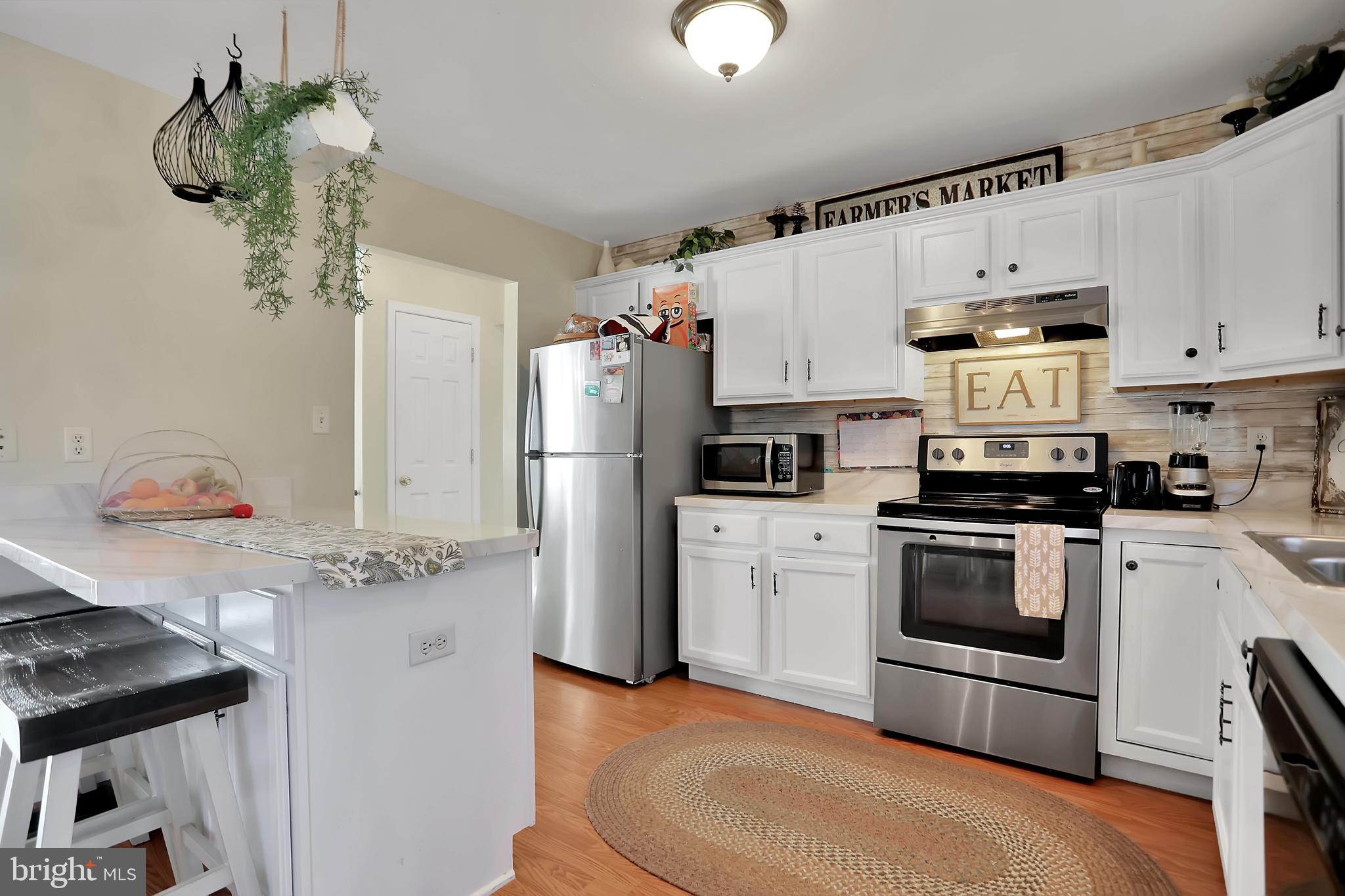 21 Nottingham Road Hagerstown, MD 21740 - Photo 15 of 36 Kitchen, 2nd Level