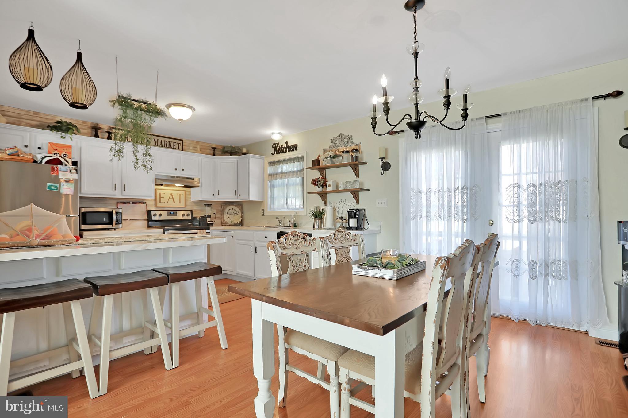 21 Nottingham Road Hagerstown, MD 21740 - Photo 21 of 36 Kitchen/Dining, 2nd Level