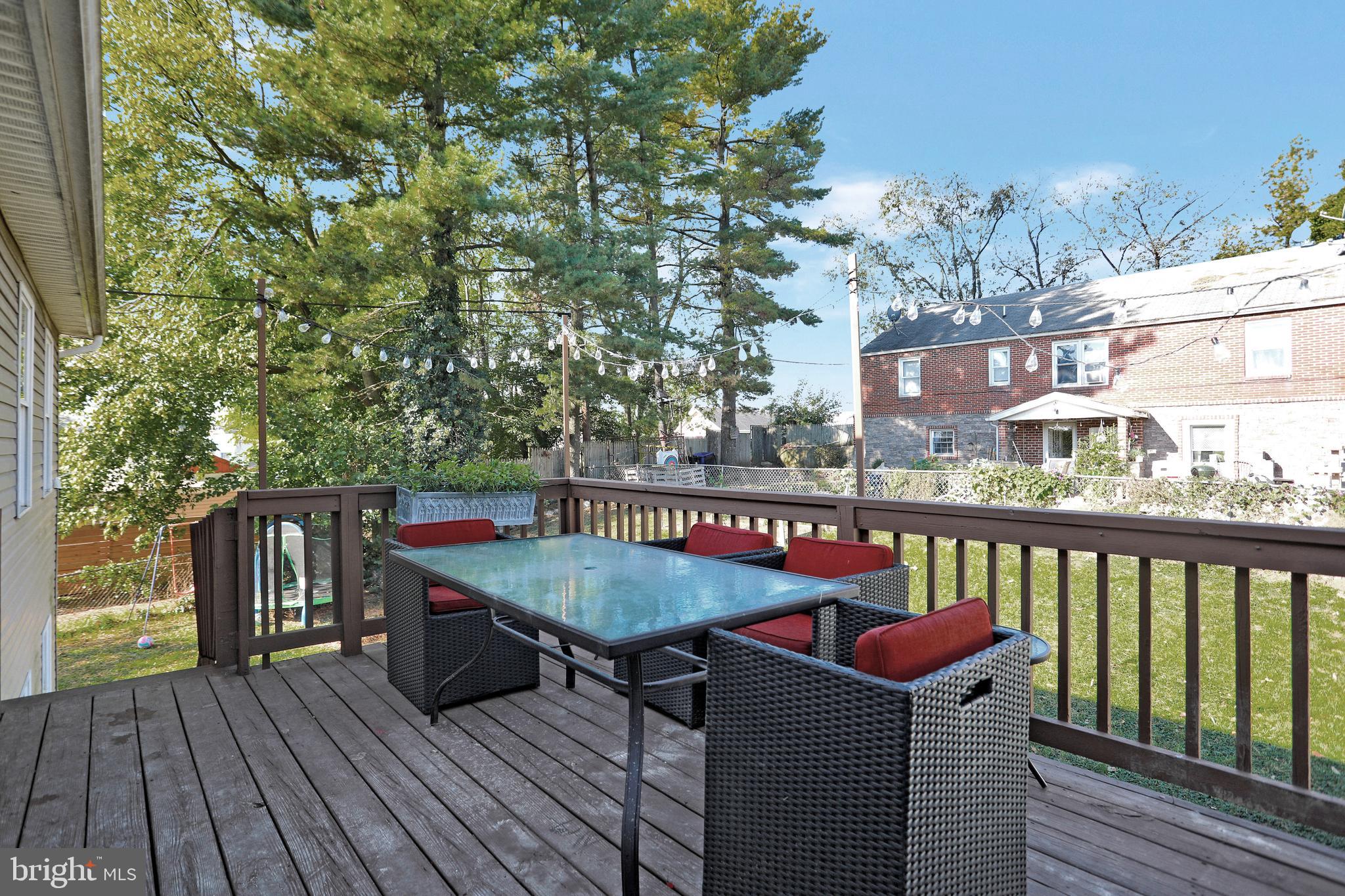 21 Nottingham Road Hagerstown, MD 21740 - Photo 22 of 36 Deck of Dining Area