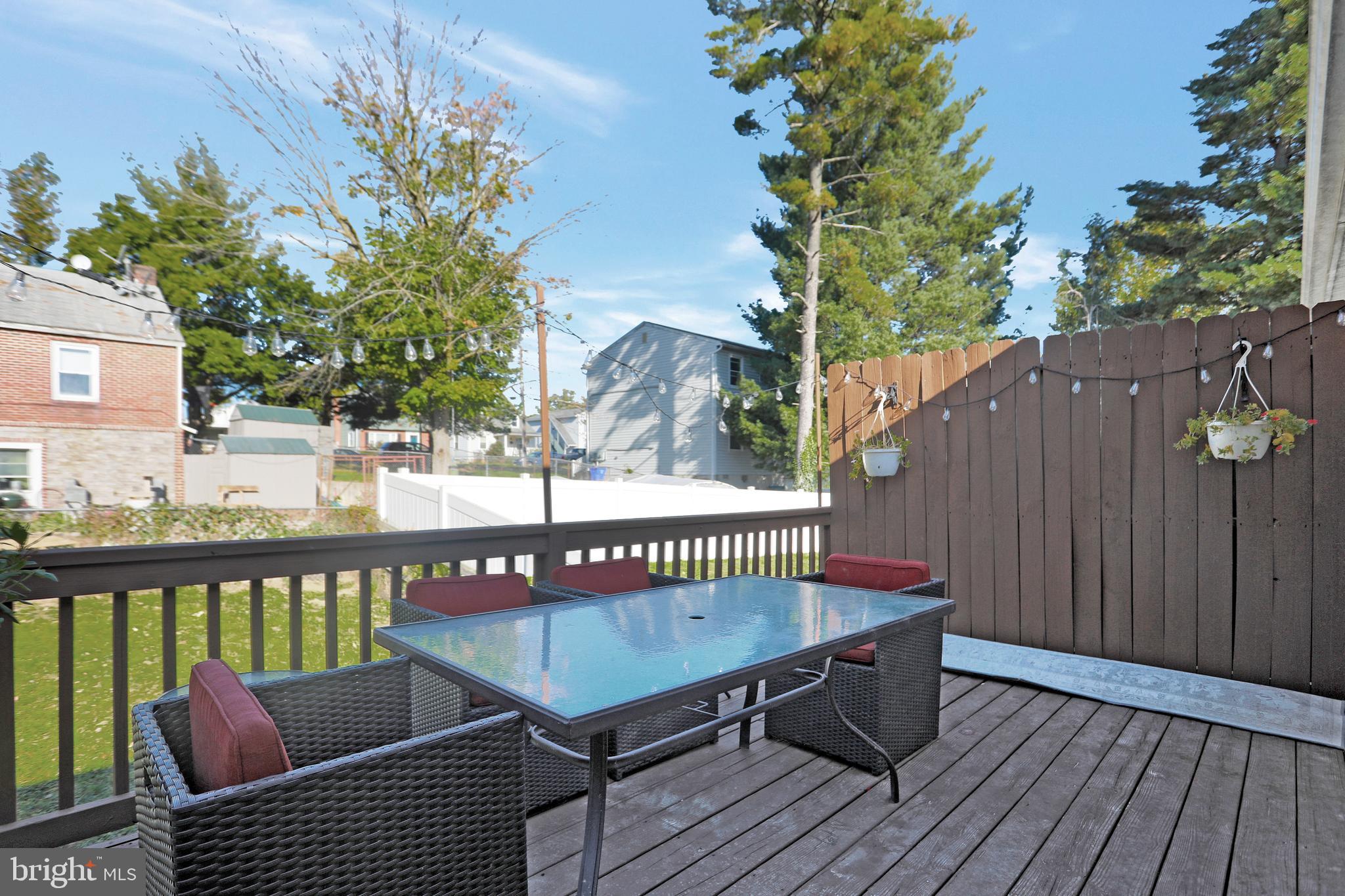 21 Nottingham Road Hagerstown, MD 21740 - Photo 23 of 36 Deck of Dining Area