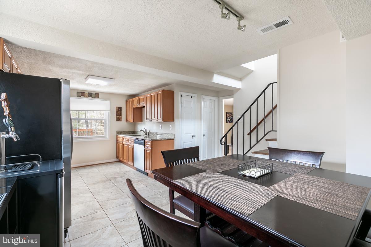 4336 Granby Road Woodbridge, VA 22193 - Photo 13 of 23 Dining room & Kitchen combo