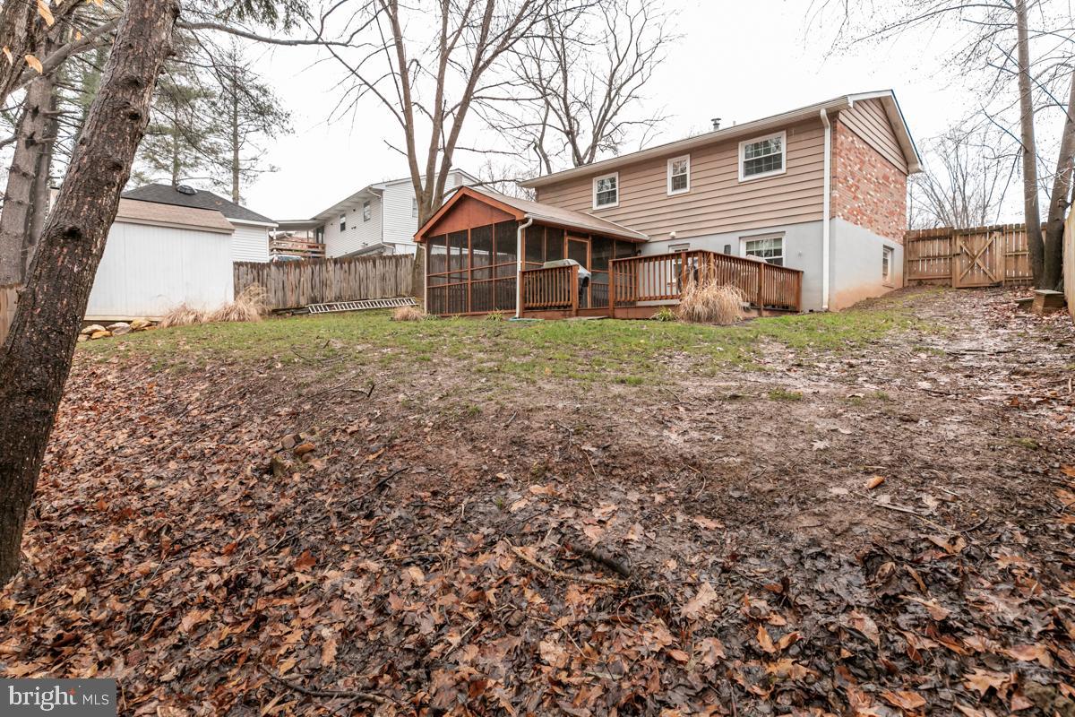 4336 Granby Road Woodbridge, VA 22193 - Photo 22 of 23 Large fully fenced back yard